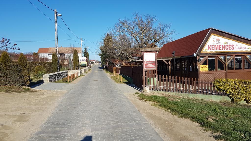 Villa Nora Heviz Exterior photo
